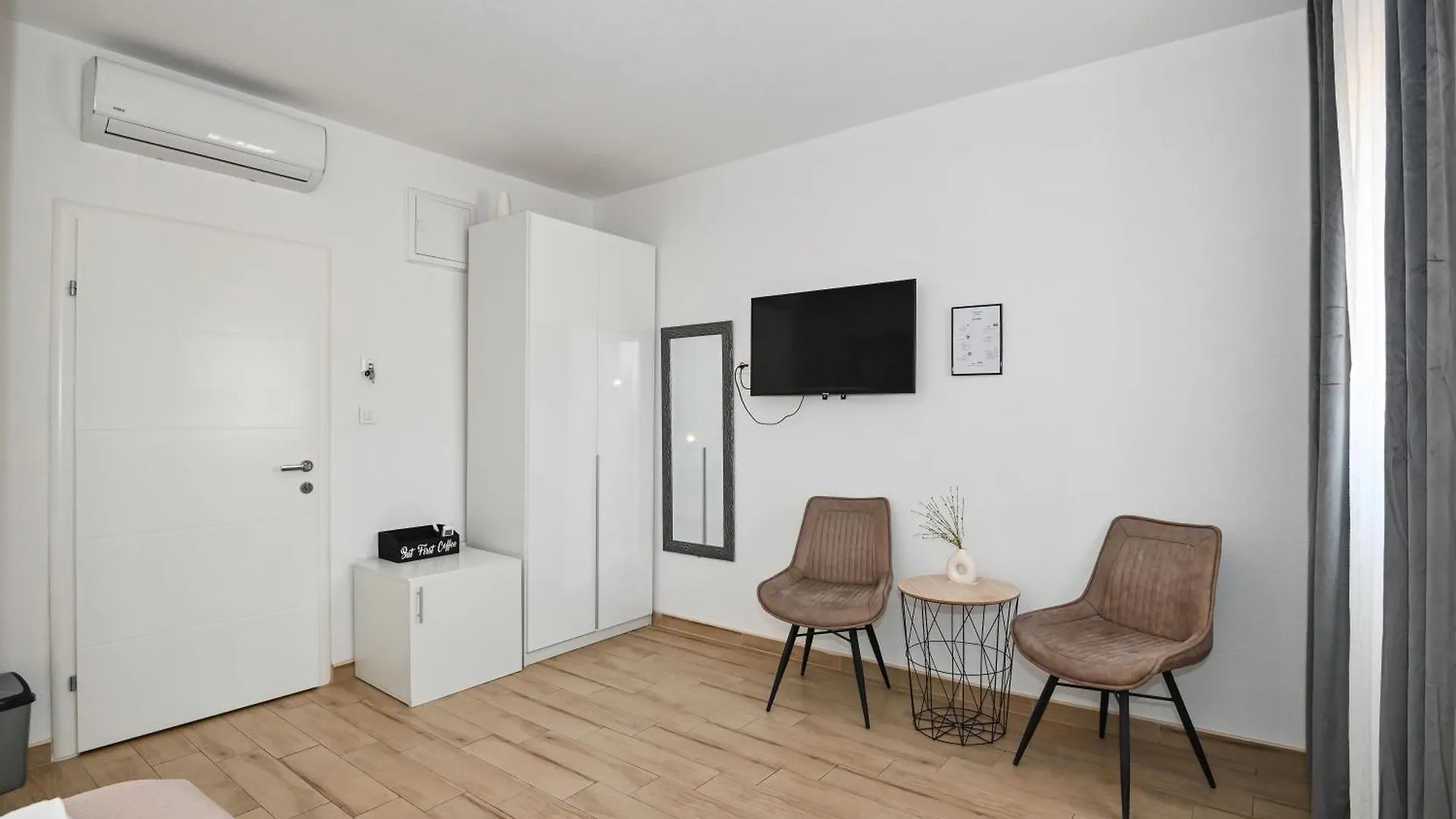 Noma Studio & Rooms 자다르 아파트
