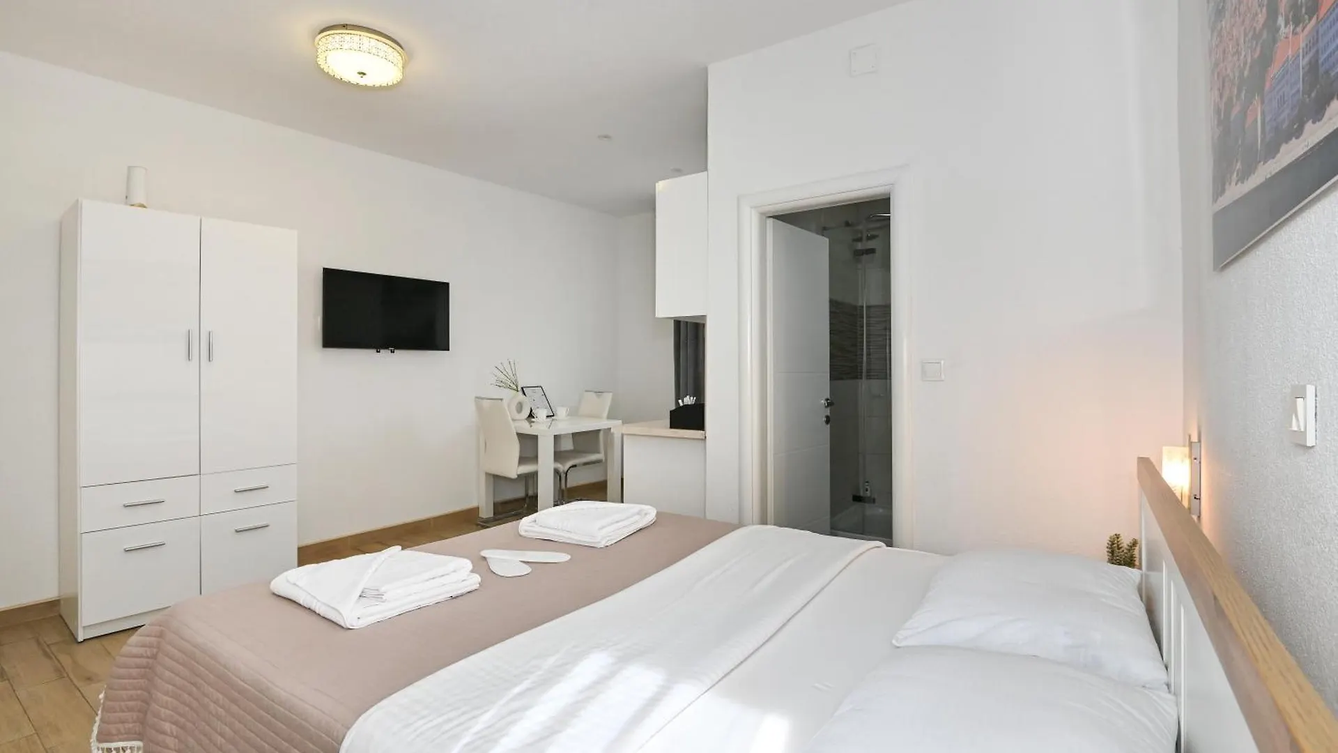 아파트 Noma Studio & Rooms 자다르